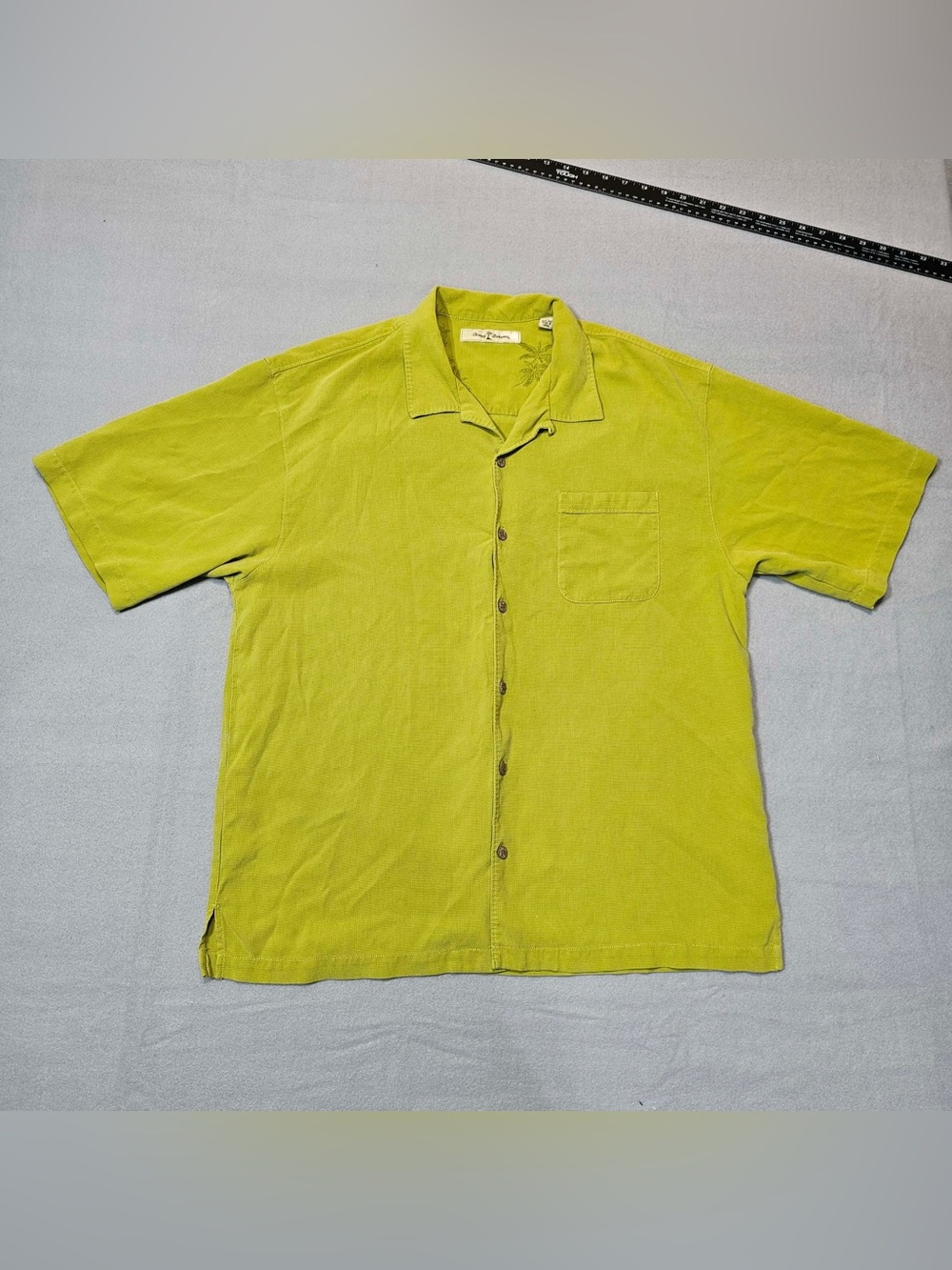 #340 Tommy Bahama 100% Silk Green Short Sleeve Button-Up Shirt XL